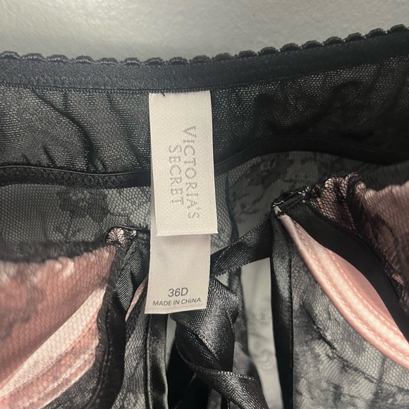 Victorias Secret Pink Satin And Black Lace Pocket Top tie front size 36D - Picture 4 of 7